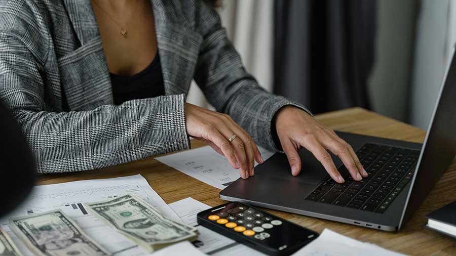 Quarterly Estimated Taxes: How to Avoid Penalties in 2025